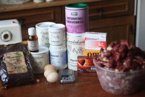 dieta BARF jak to się robi, suplementy do BARFa, mięso dla kota